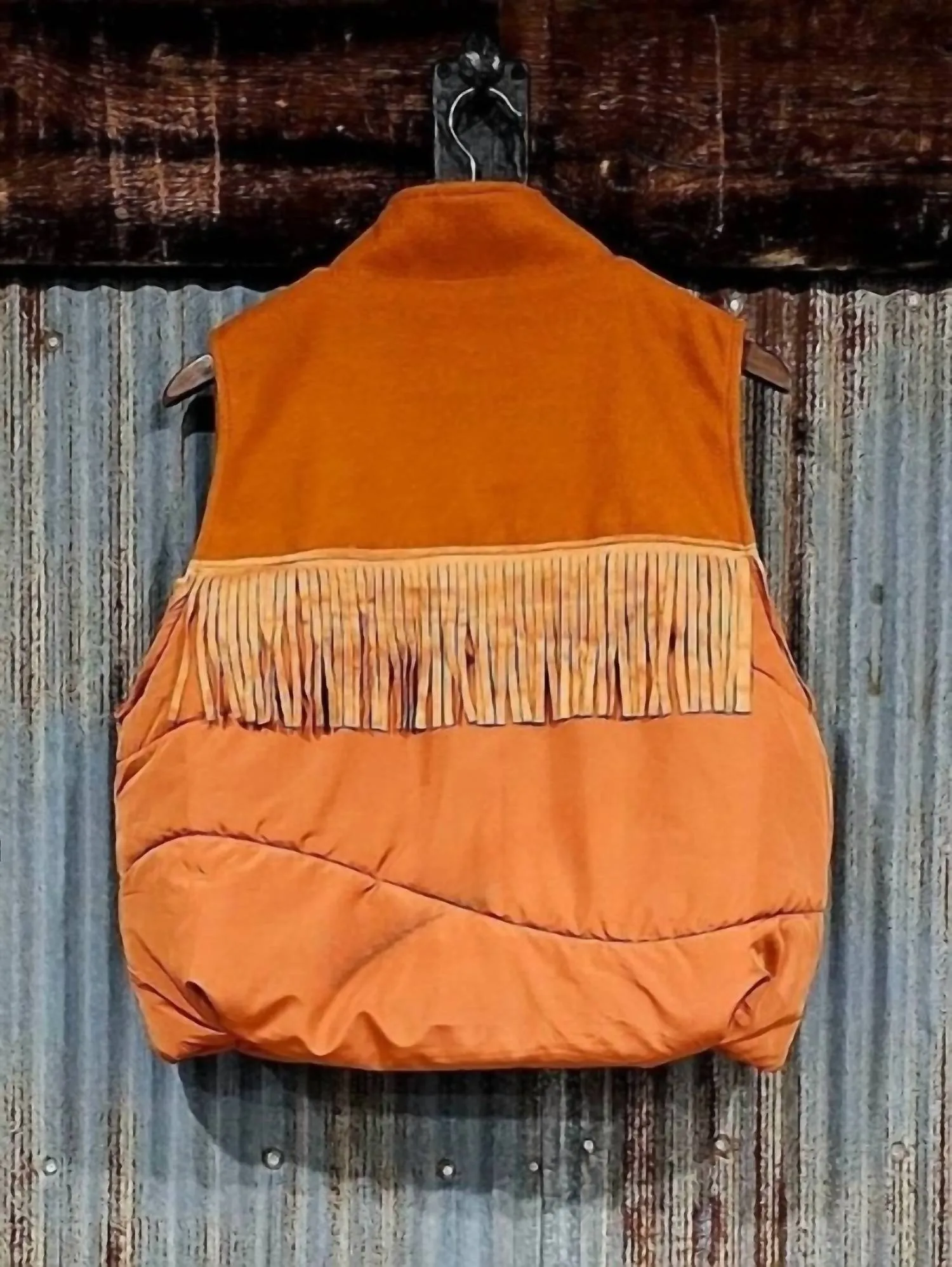 2Flyco - Cattleman's Fringe Vest In Hereford